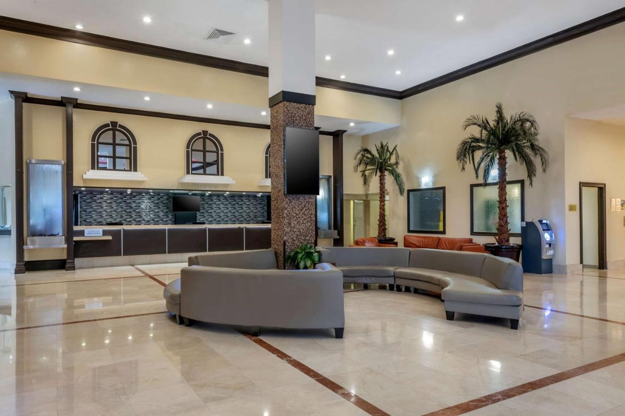 Hotel Ramada Plaza By Wyndham Marco Polo Beach 3*